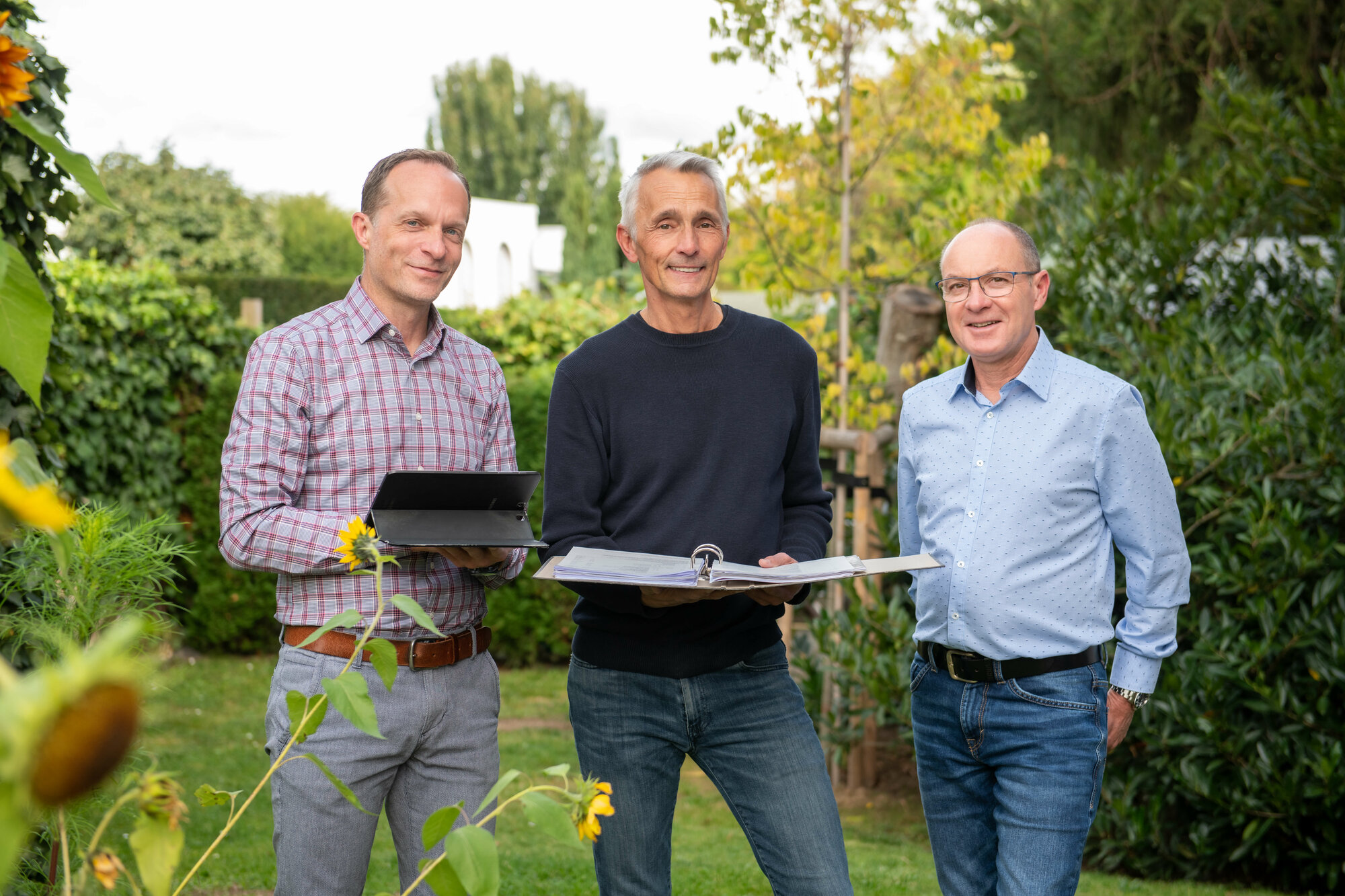 Markus Basner, Elmar Noeldgen und Dirk Menzel bei der Wärmepumpenplanung